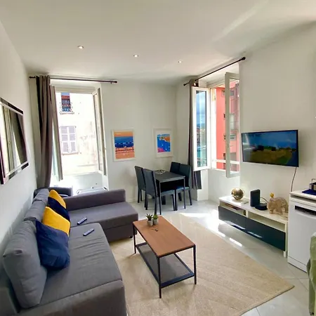 Port, French Riviera Apartmán *