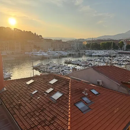 Port, French Riviera * ניס