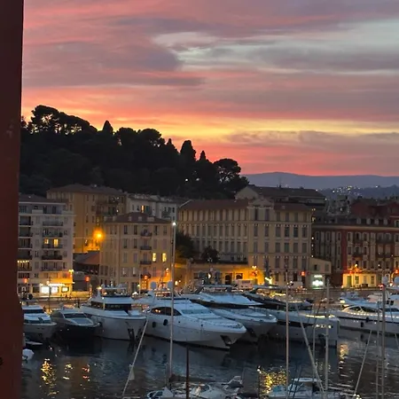 Port, French Riviera Apartmán *