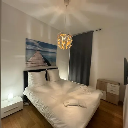 Port, French Riviera Apartment